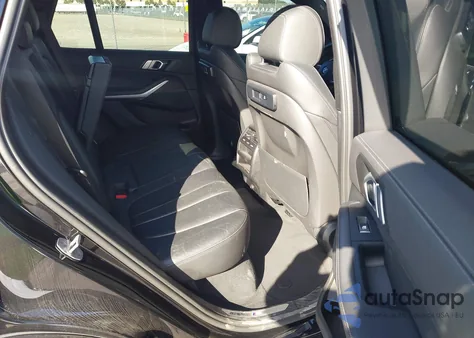 2022 BMW X5 Sdrive40I z USA, uszkodzony, nr VIN 5UXCR4C08N9K69676